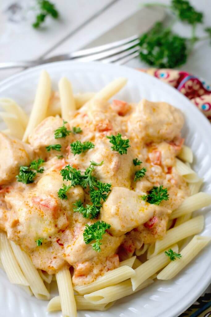 Chicken Breast In Sour Cream Sauce - Bunny's Warm Oven