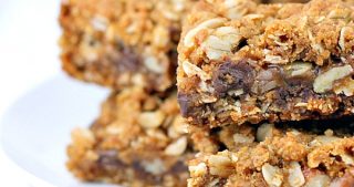 Oatmeal Chocolate Caramel Bars