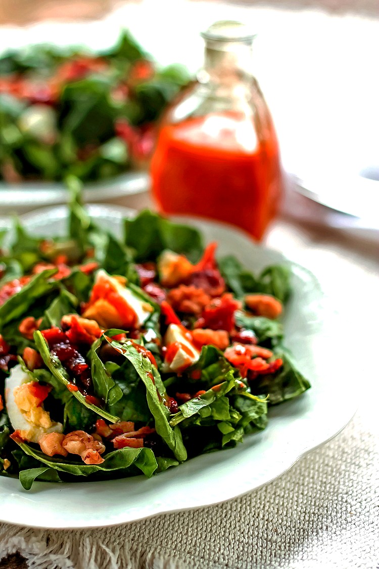 Fresh Spinach Salad with dressing