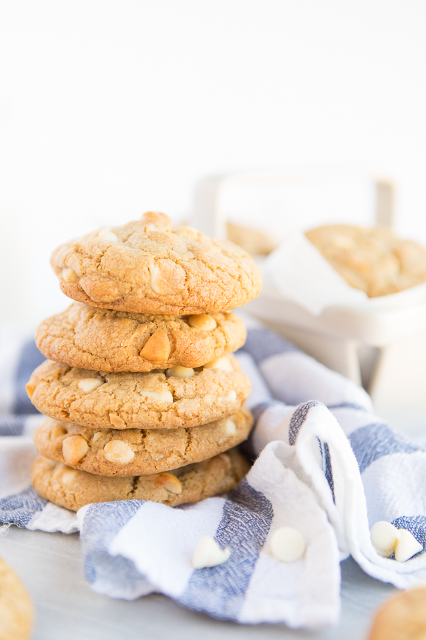Chewy White Chocolate Macadamia Cookies