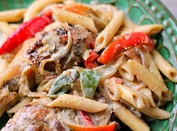 Chicken and Peppers In White Sauce