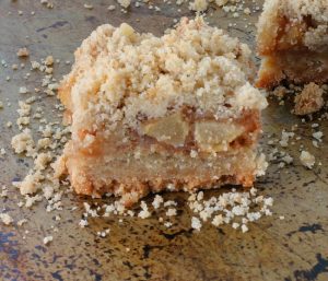 Apple Crumble Bars