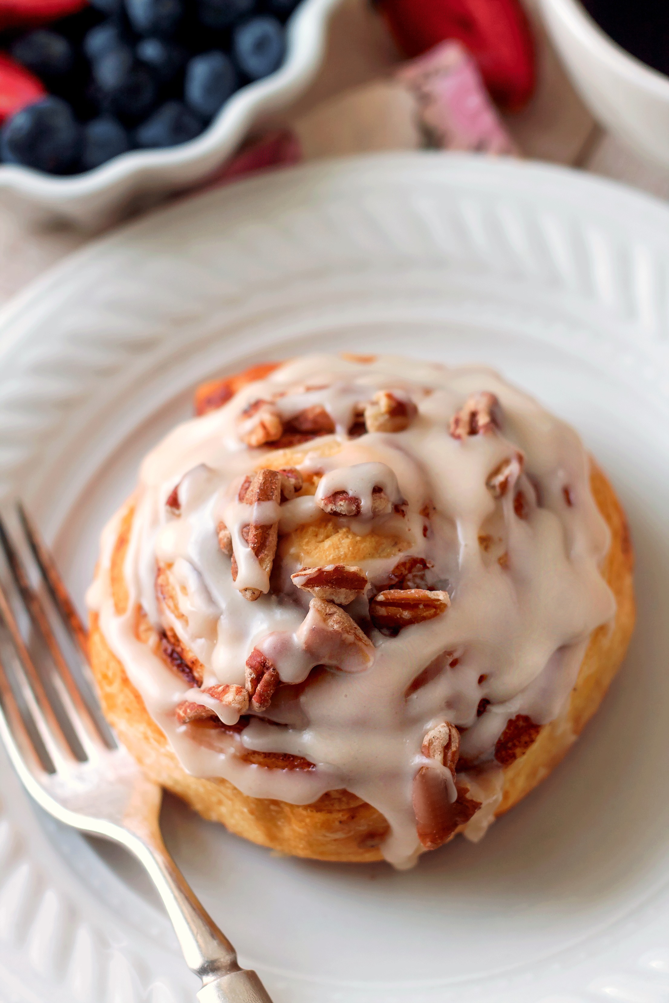 Easy Browned Butter Frosting Pecan Cinnamon Rolls - Bunny's Warm Oven